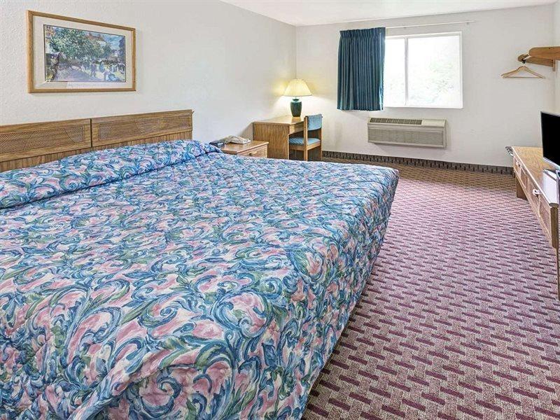 Super 8 By Wyndham Canonsburg/Pittsburgh Area Екстериор снимка