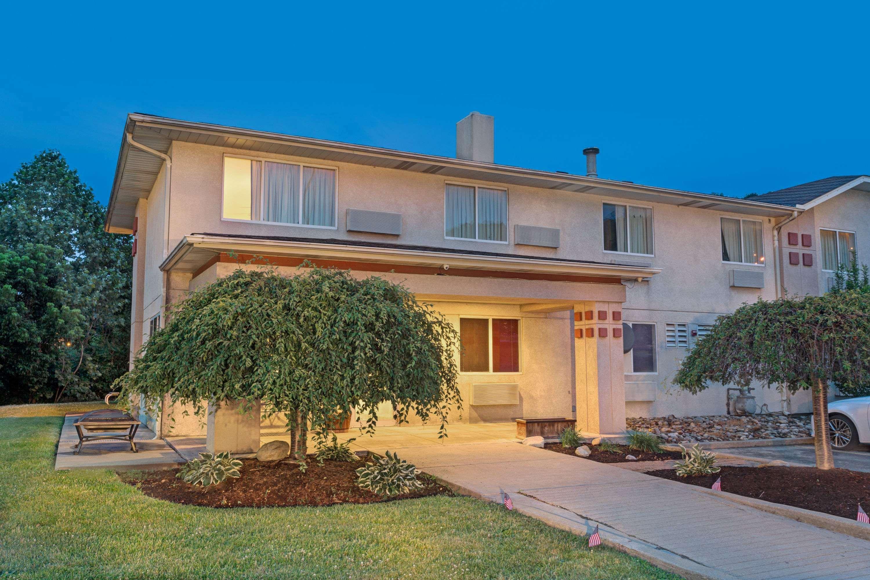 Super 8 By Wyndham Canonsburg/Pittsburgh Area Екстериор снимка