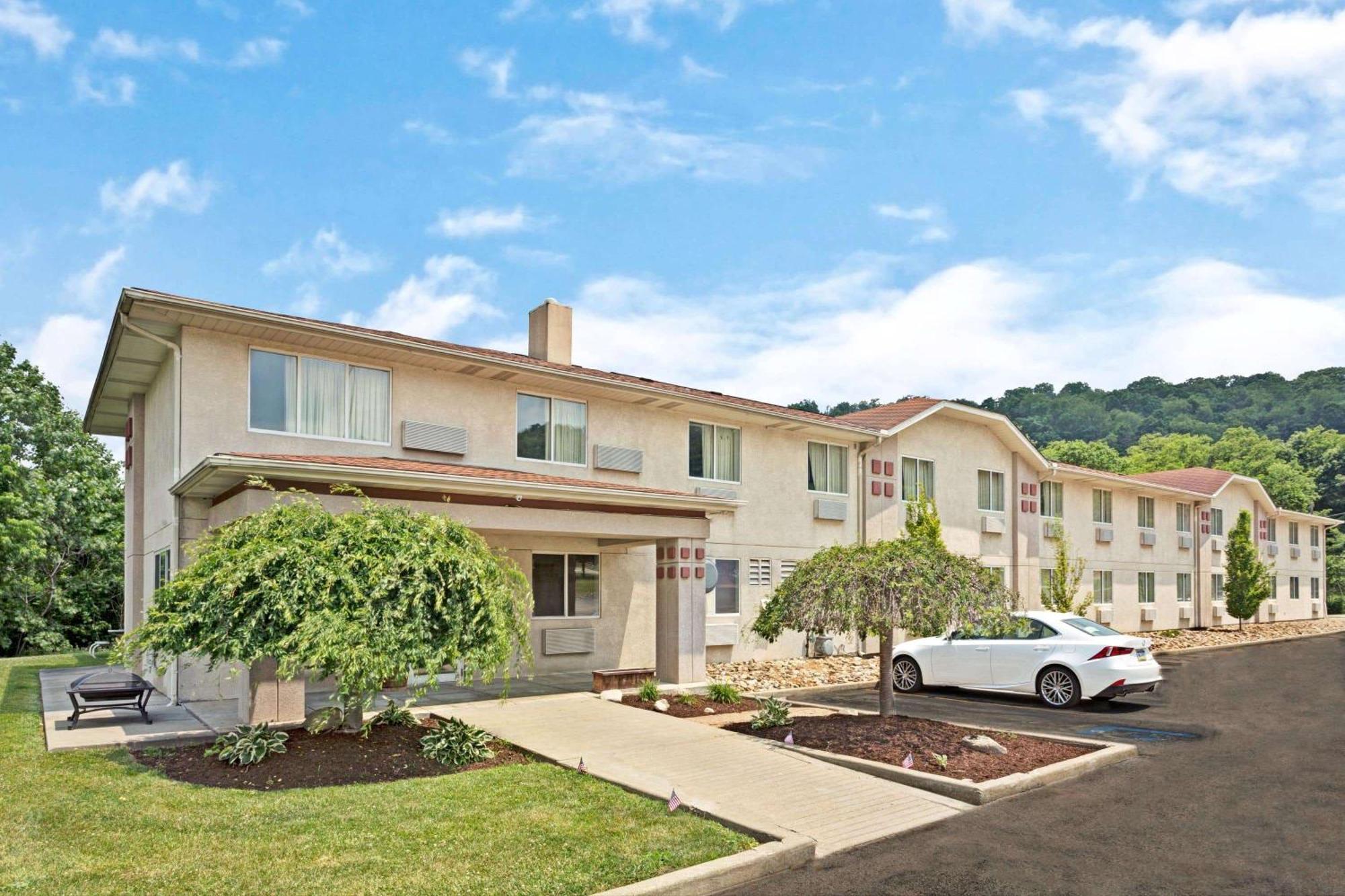 Super 8 By Wyndham Canonsburg/Pittsburgh Area Екстериор снимка